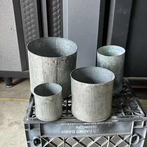 Galvanized containers